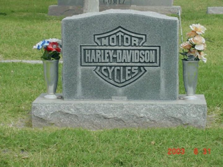 Demi Klaim Asuransi Motor, Harley Davidson Rela Dikubur