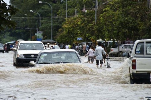 Lindungi Mobil dari Risiko Banjir