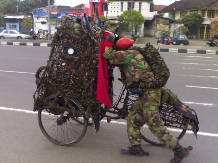 hari pahlawan