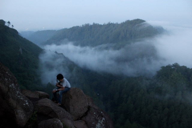 gunung batu bandung