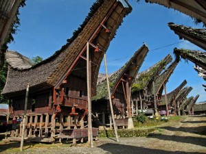 tongkonan sulawesi selatan