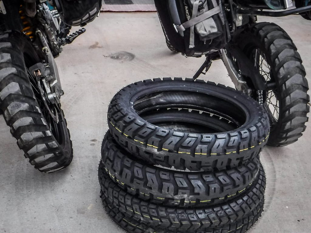 Harga Ban Motor Terbaru 2021 Dari Ratusan Ribu Hingga Jutaan Rupiah 