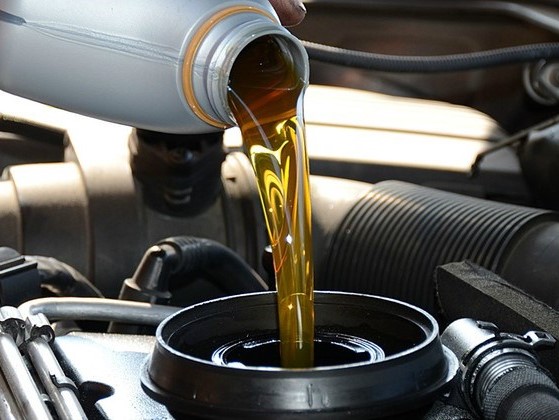cara memilih oli mobil diesel