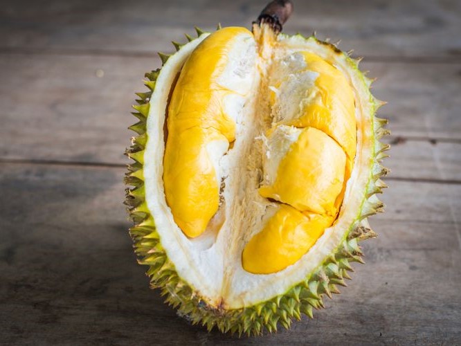 Cara Menghilangkan Bau Durian di Mobil