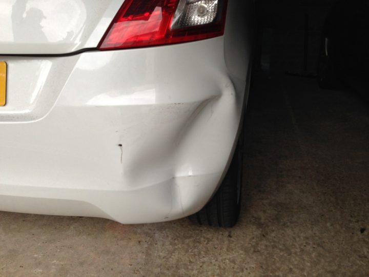 cara memperbaiki bumper mobil penyok