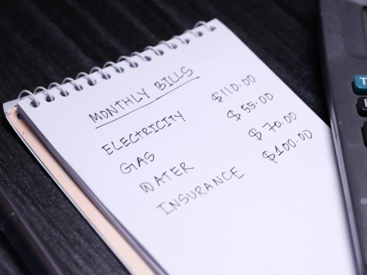 mengatur budgeting bulanan