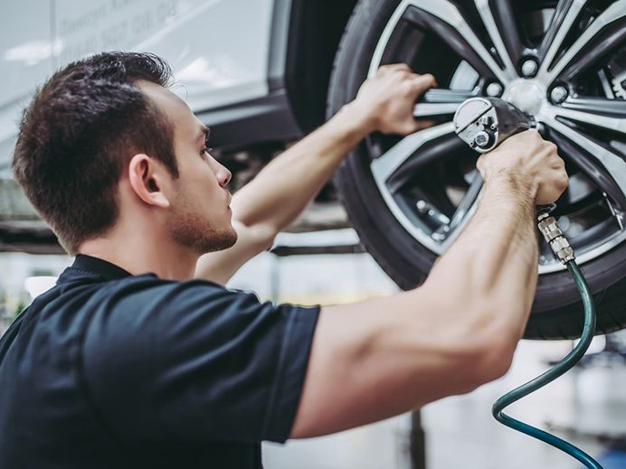 turun mesin mobil