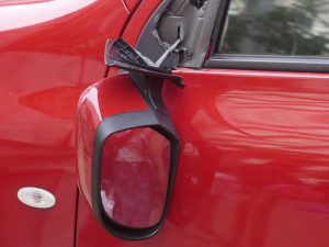 cara memperbaiki spion mobil yang patah