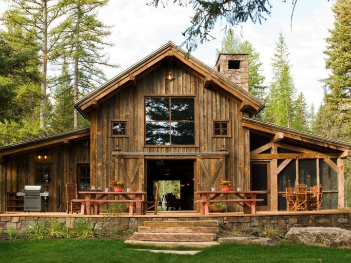 Rumah Kayu rustic Klasik unik dan cantik