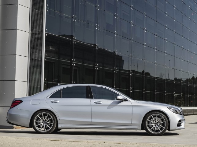 harga mobil sedan