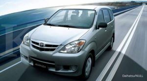daihatsu xenia 2004 bekas
