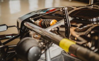 sistem suspensi mobil