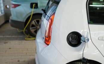 penggunaan mobil listrik