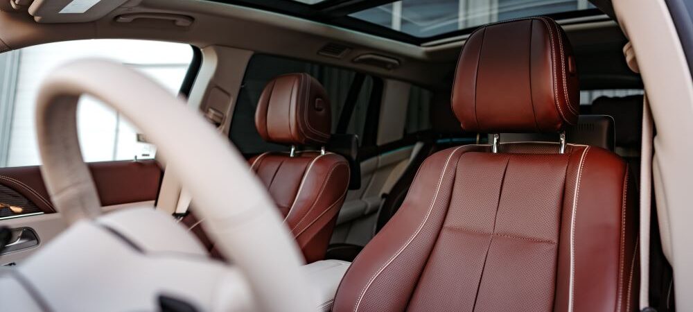 Cara Membersihkan Jok Kulit Mobil