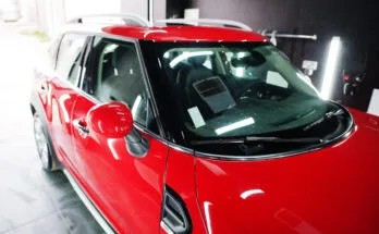 Fungsi Penutup Kerangka Mobil yang Perlu Kamu Tahu 1 penutup kerangka mobil