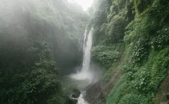 Curug Sukabumi, Serunya Bermain Air di Tengah Alam 1 curug sukabumi